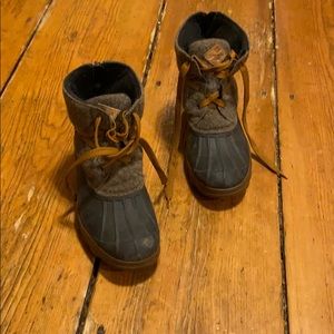Sperry women’s boots size 8 with wool rubber soles